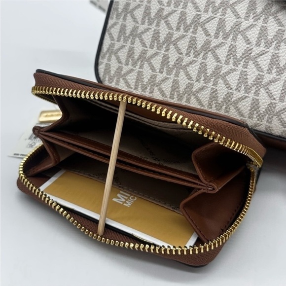 Michael Kors Large EW Crossbody Bag & Jet Set Travel MD ZA Card Case Wallet - Picture 6 of 10